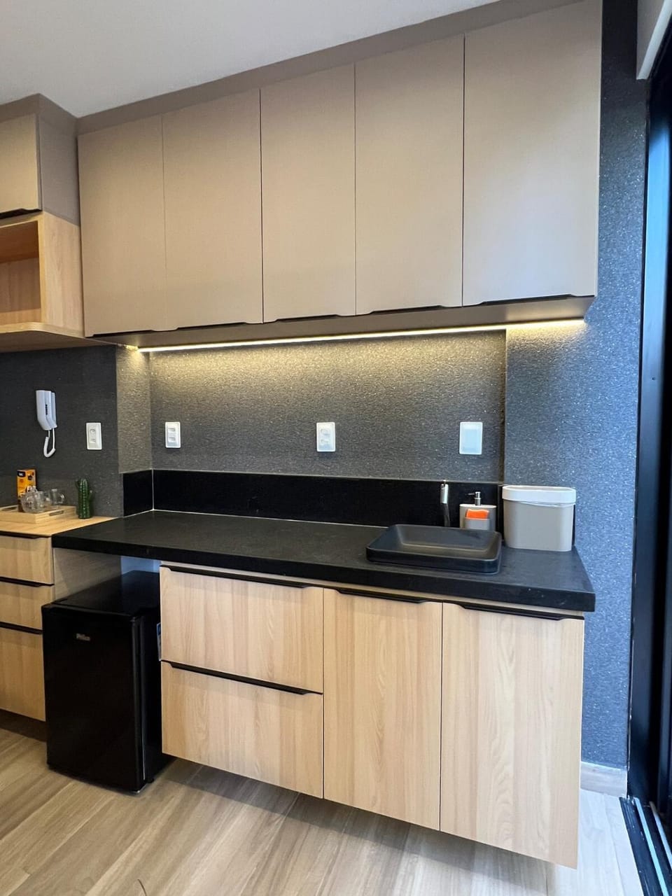 Kitchen or kitchenette, minibar, pet friendly, stove