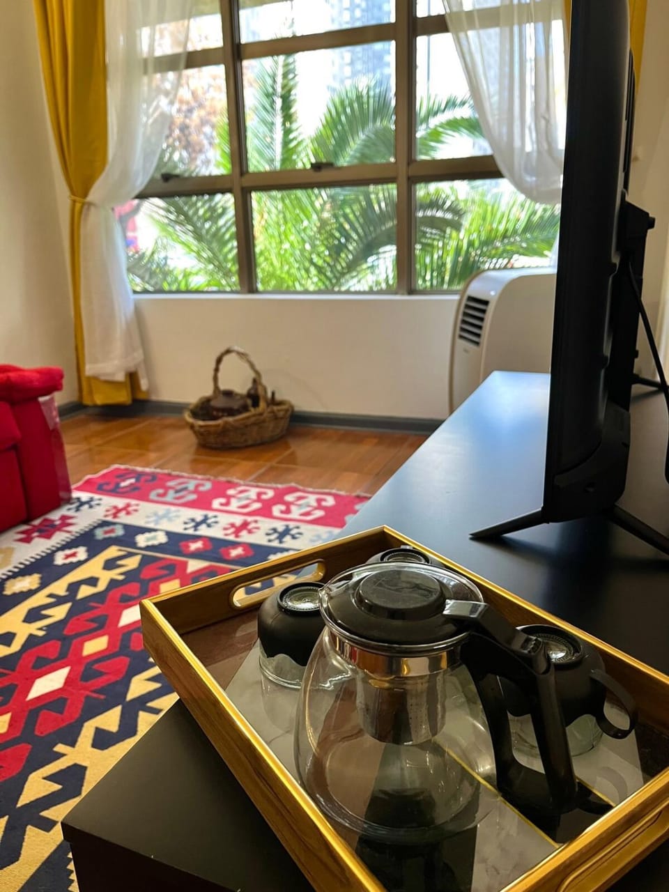Coffee/tea facilities, Living room