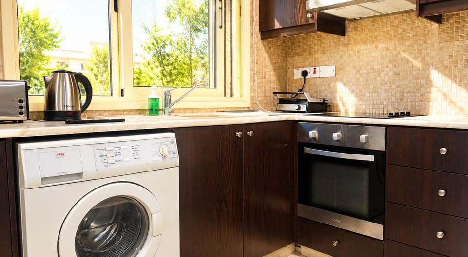Lilac Deluxe Apartment -Breakbooking CY Apartment in Limassol City