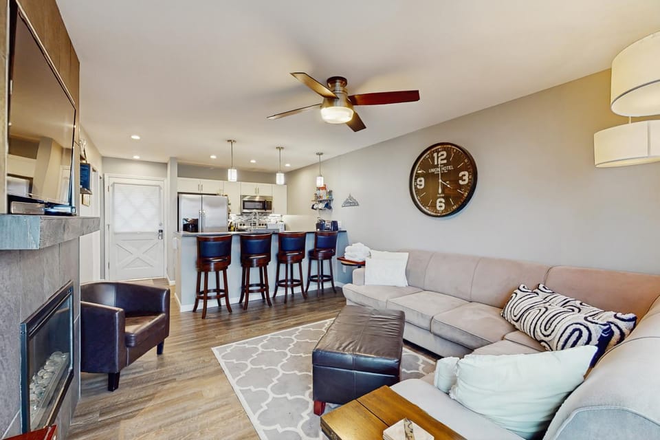 Cozy Condo Near Ski Resort Apartment in Beech Mountain