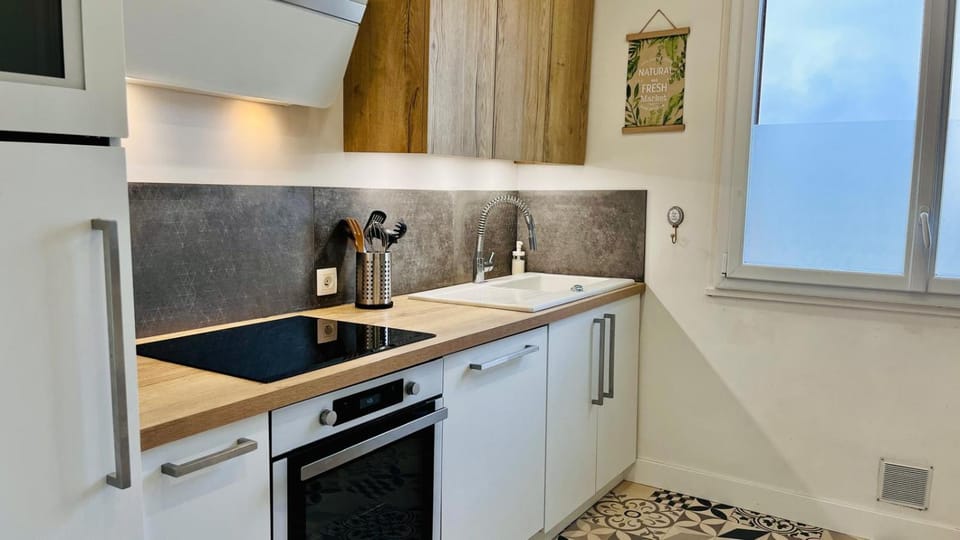 dishwasher, oven, stove, kitchen