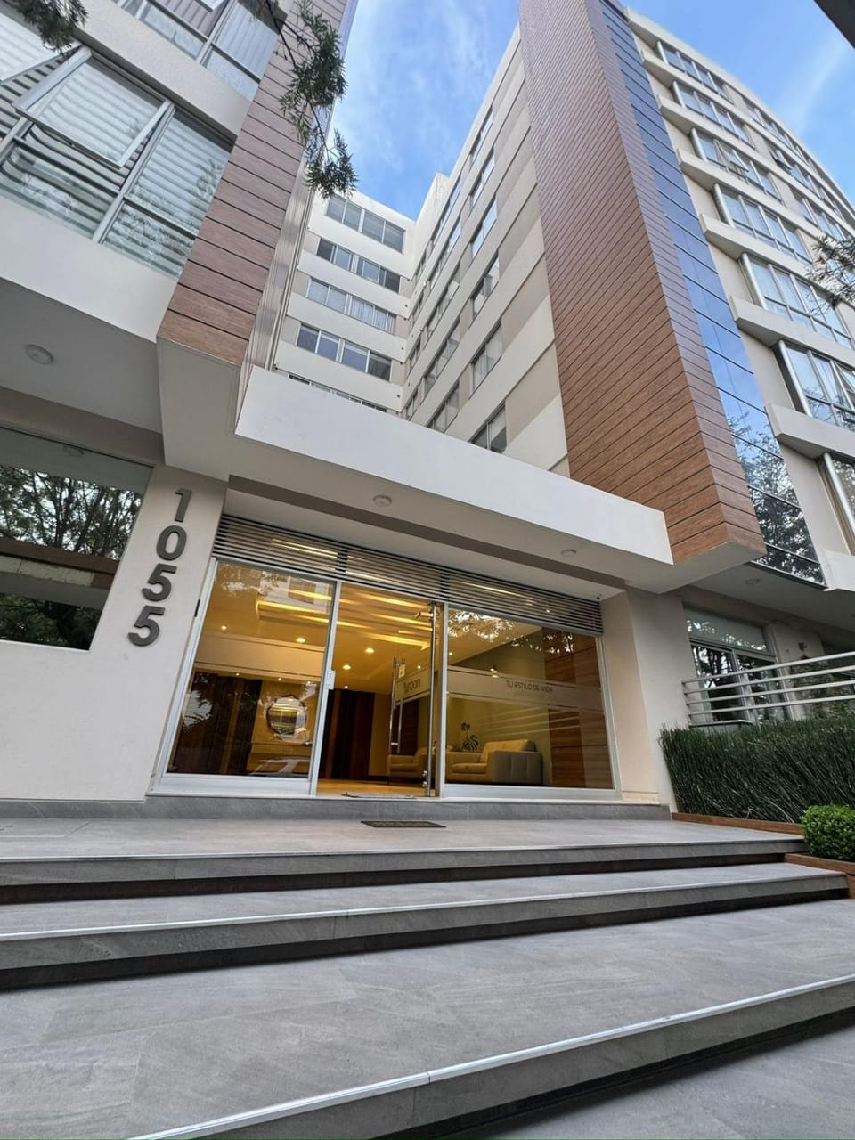 Property building, Facade/entrance