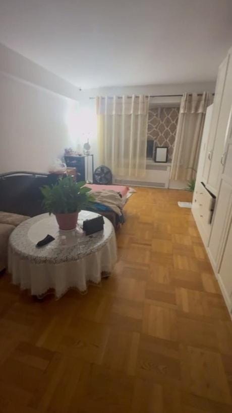 Holiday Glow Apartments Apartment in Rego Park
