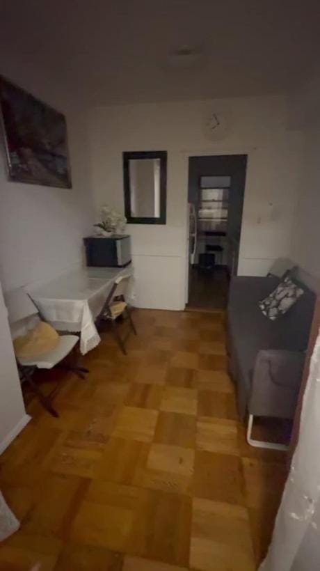 Holiday Glow Apartments Apartment in Rego Park