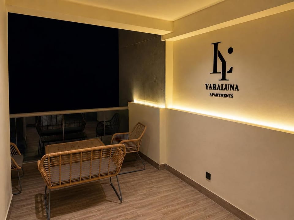 شقق برج داماك الفاخرة باطلالة بحرية مرتفعه l يارالونا Apartment in Jeddah