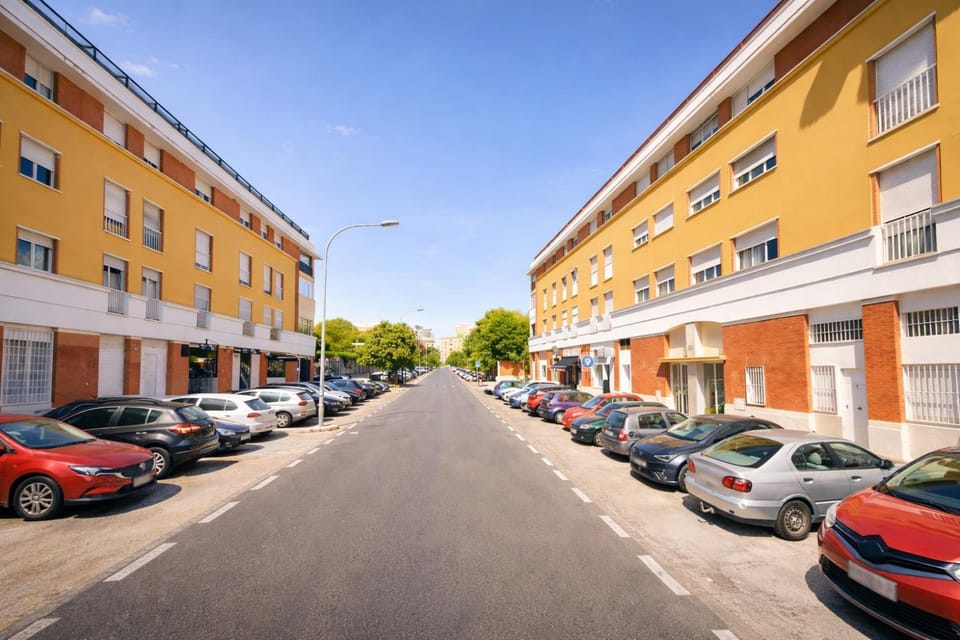 Neighbourhood, Street view, Location