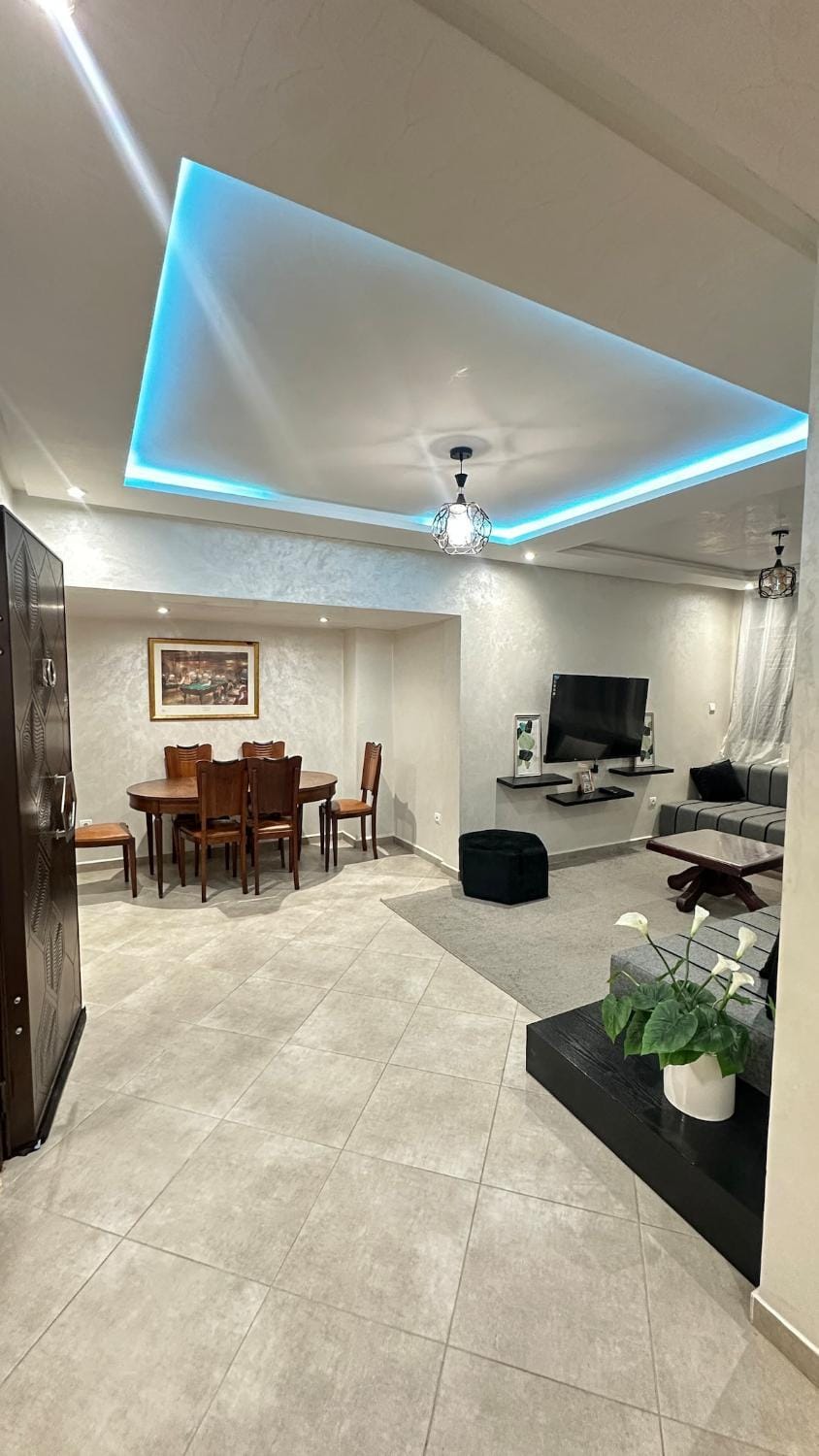 Communal lounge/ TV room, TV and multimedia, Living room, Seating area, Dining area, Evening entertainment