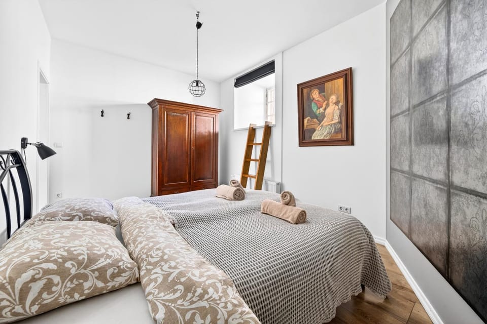 Old Town Suite with 2 bedrooms next to Town Hall Apartment in Tallinn