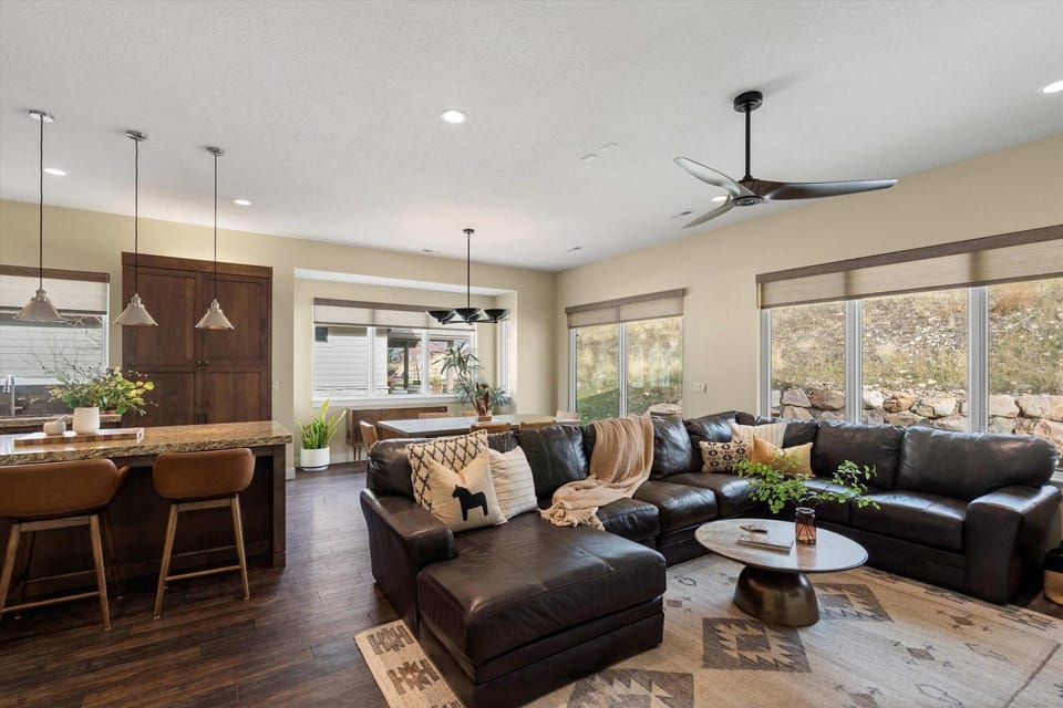 Trappers Ridge Home Stunning Mountain Views and Family Fun House in Eden