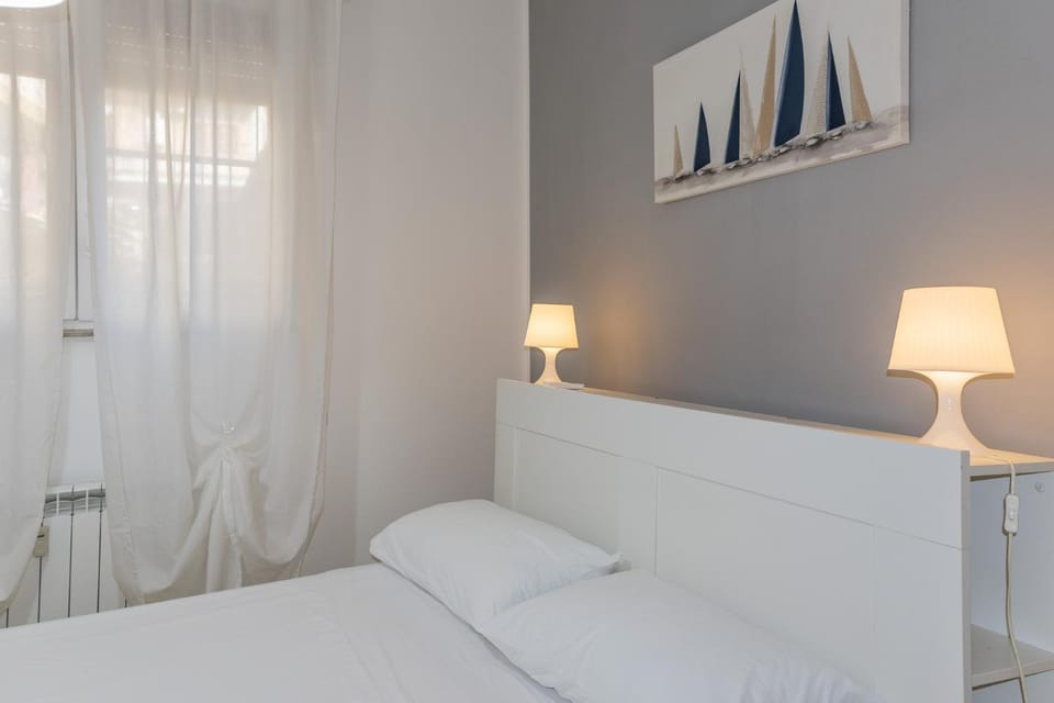Carano Suite- modern apartment , AC Apartment in Rome