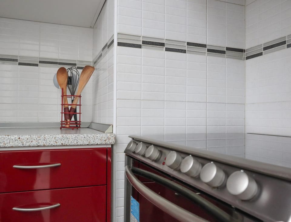 Kitchen or kitchenette, kitchen