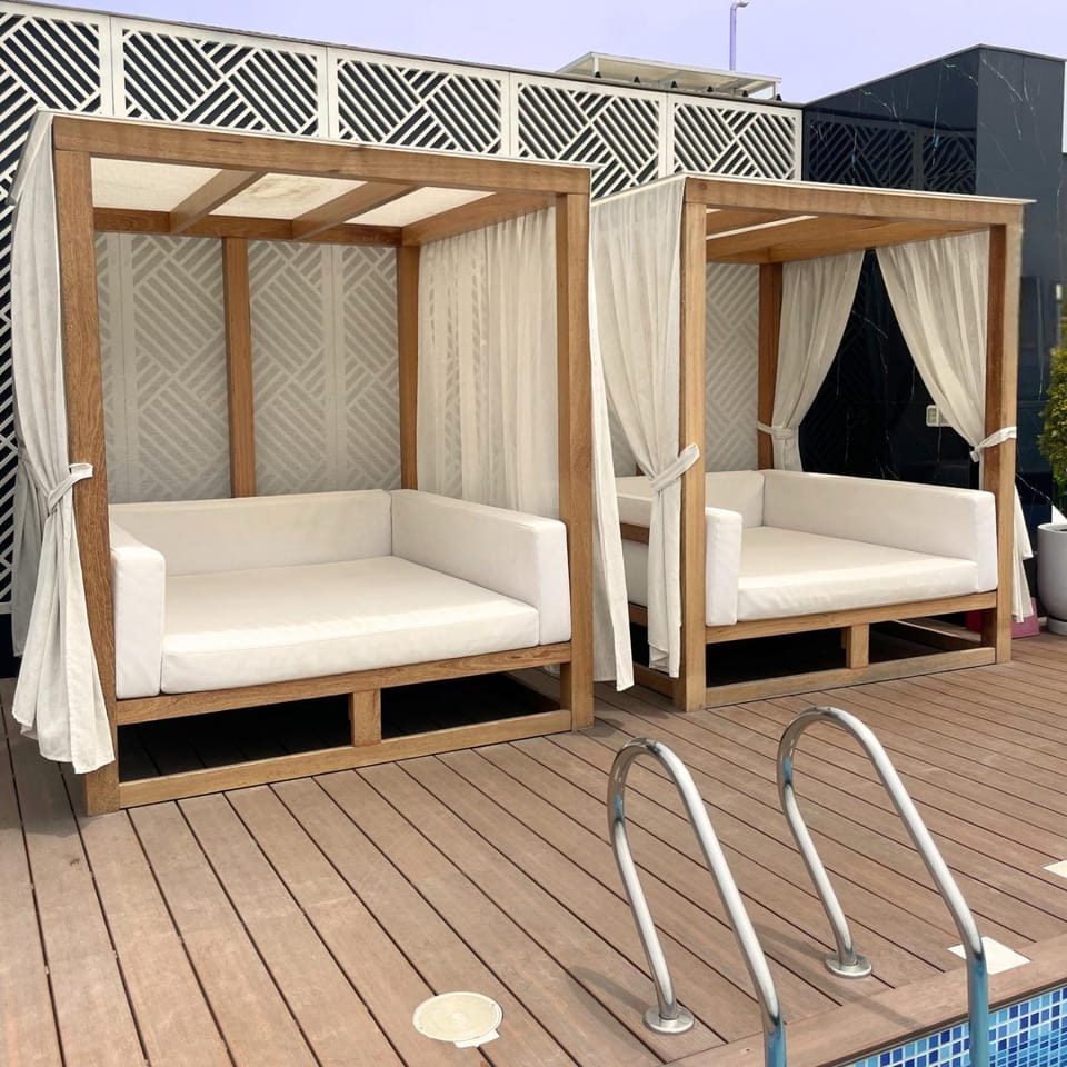 Day, sunbed