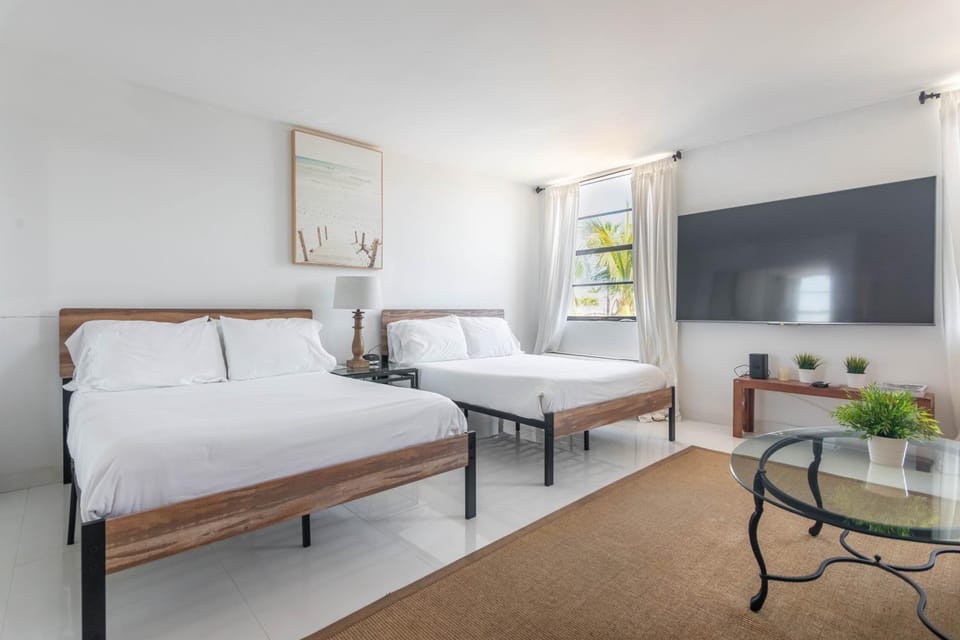 Chic & Cozy Miami Beach Studio Parking Available Apartment hotel in Flamingo Lummus