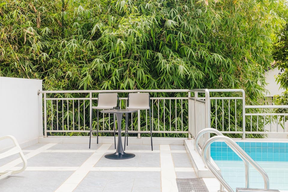 Garden, View (from property/room), Pool view, Swimming pool
