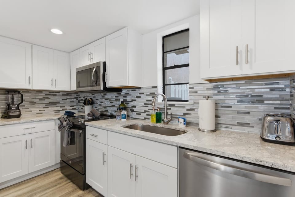 Be A Nomad - 2BR Jacksonville Beach Apartment - 1 Min to Beach - Sleeps 4 Apartment in Jacksonville Beach