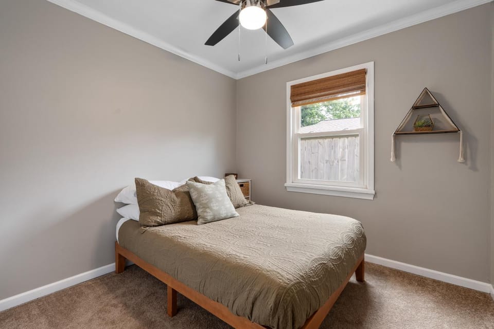Bed, Bedroom