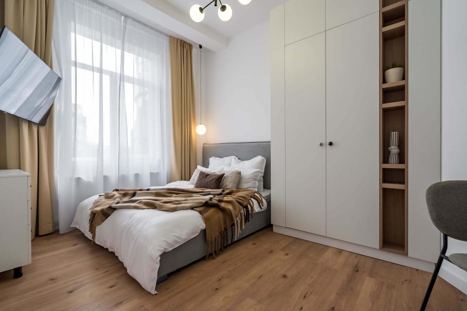 Bed, Photo of the whole room, Bedroom, towels, wardrobe