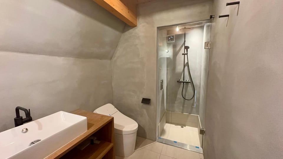 Shower, Toilet, Bathroom