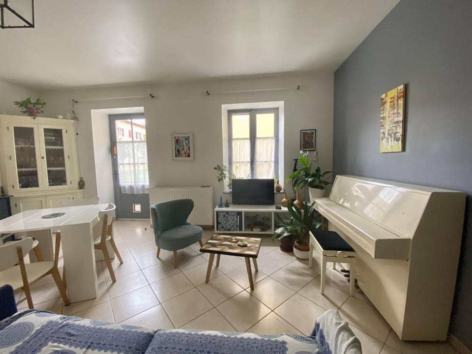 Charmant T2 Larressore - Parking Privé - WiFi Inclus - FR-1-495-156 Apartment in Espelette