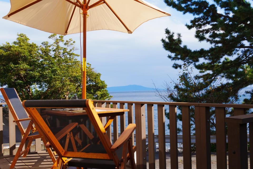 Day, Natural landscape, Balcony/Terrace, Dining area, Sea view, sunbed