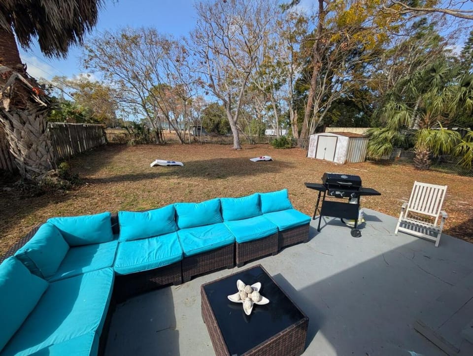 Hudson Oasis House in Hudson
