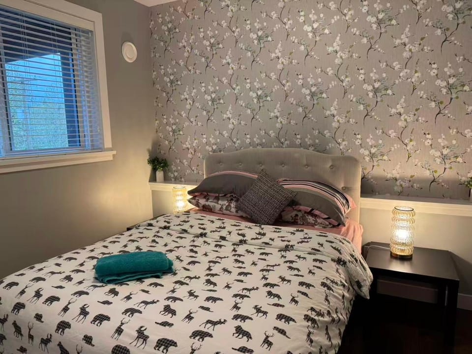 Lovely 2 bedroom suite in Langford Villa in Vancouver Island