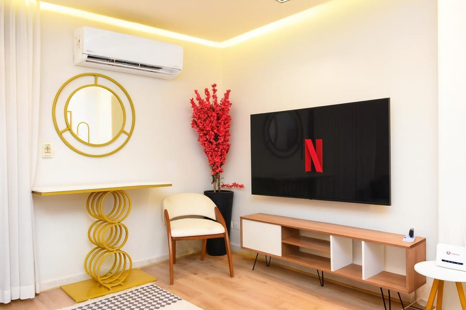 Modern 2BR in New Cairo l Great Balcony View l WiFi Apartment in New Cairo City
