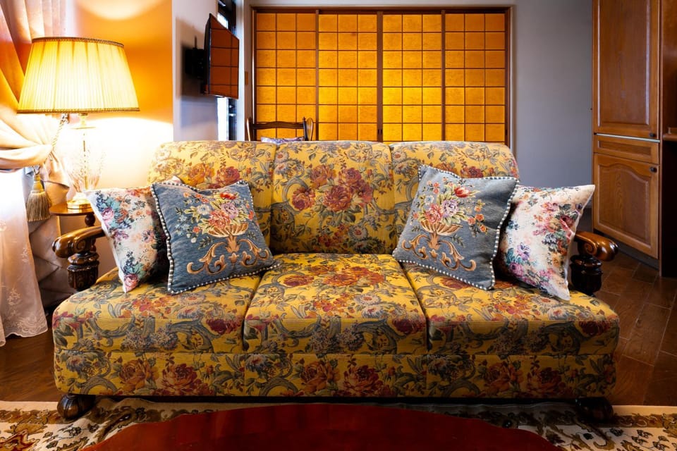Living room, Seating area