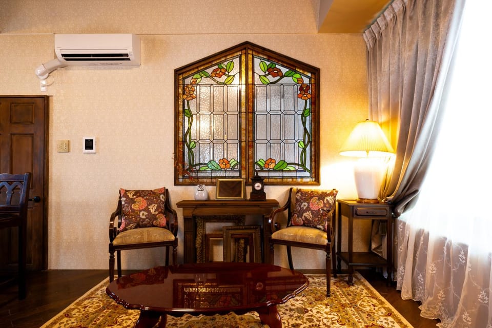 Living room, Seating area