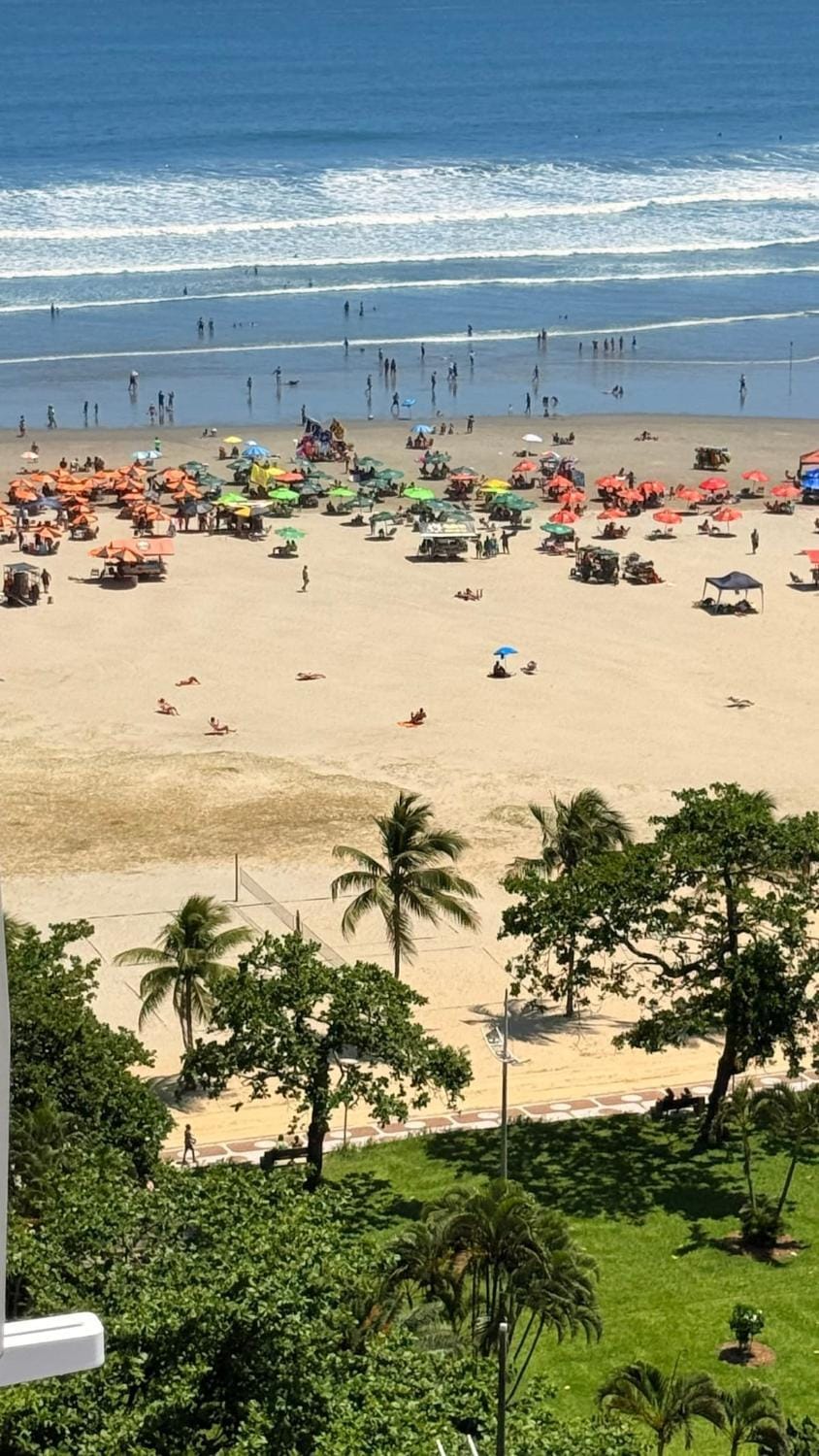 Beira Mar Gonzaga,Moderno,Top Localização, Garagem Apartment in Santos