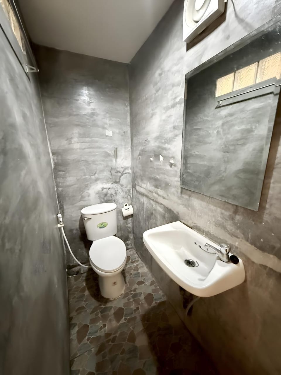 Shower, Toilet, Bathroom, bidet, towels