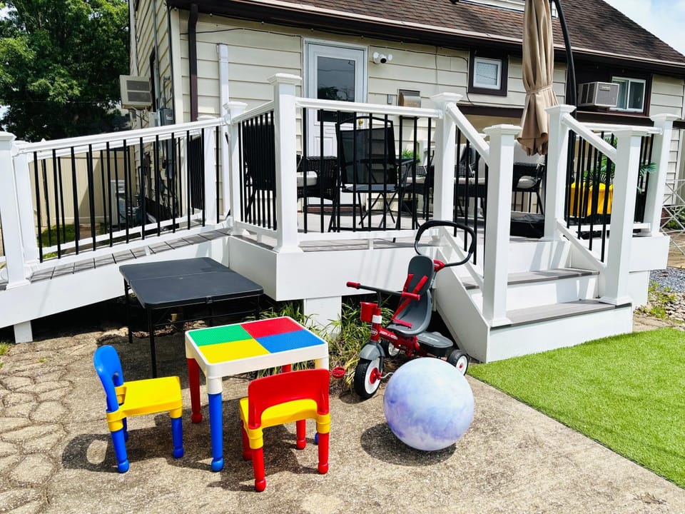 Patio, Children play ground, Balcony/Terrace, Decorative detail, Garden view, Entertainment