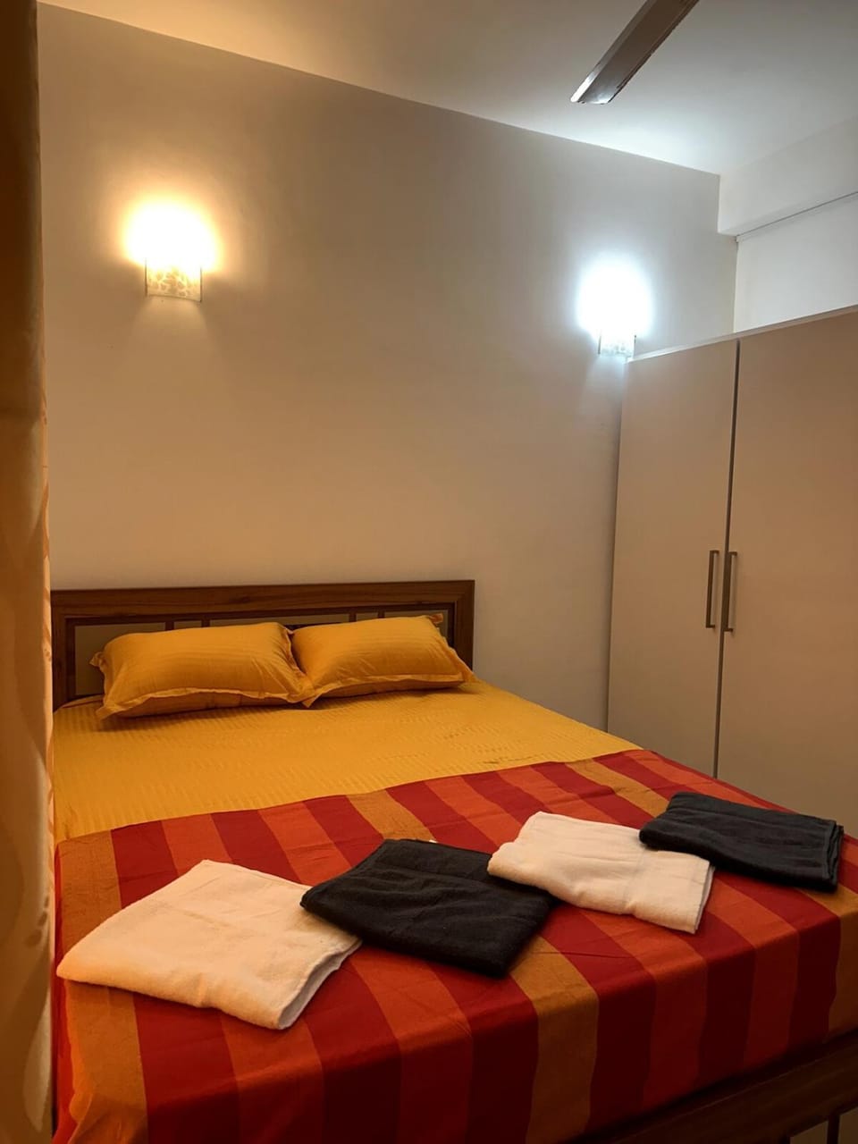 Bed, Bedroom, towels, wardrobe