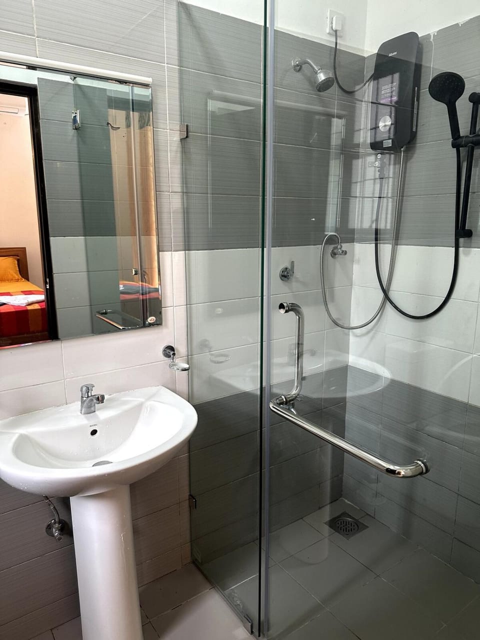 Shower, Toilet, Bathroom