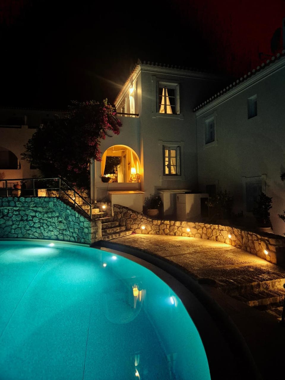 Swimming pool