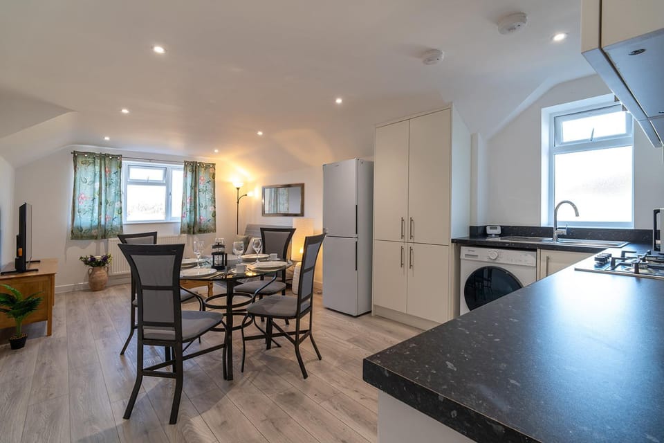 Kitchen or kitchenette, Living room, Dining area, dishwasher, oven
