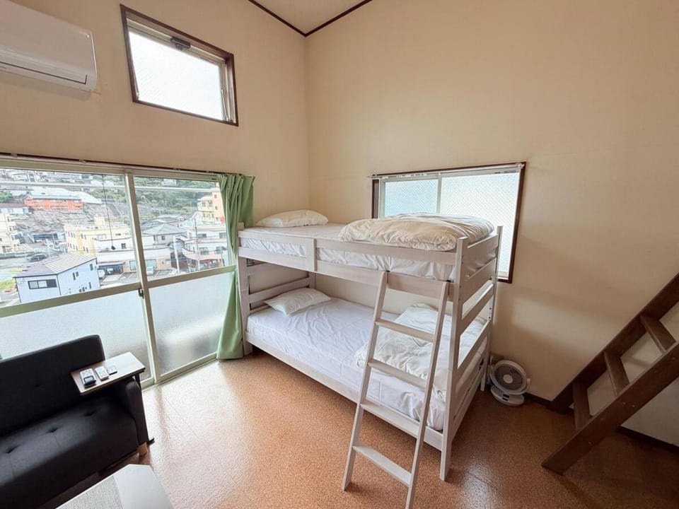 bunk bed