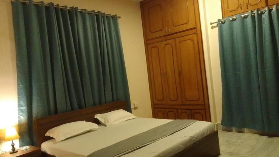 Green and Serene - Whole Villa - Home stay only Villa in India