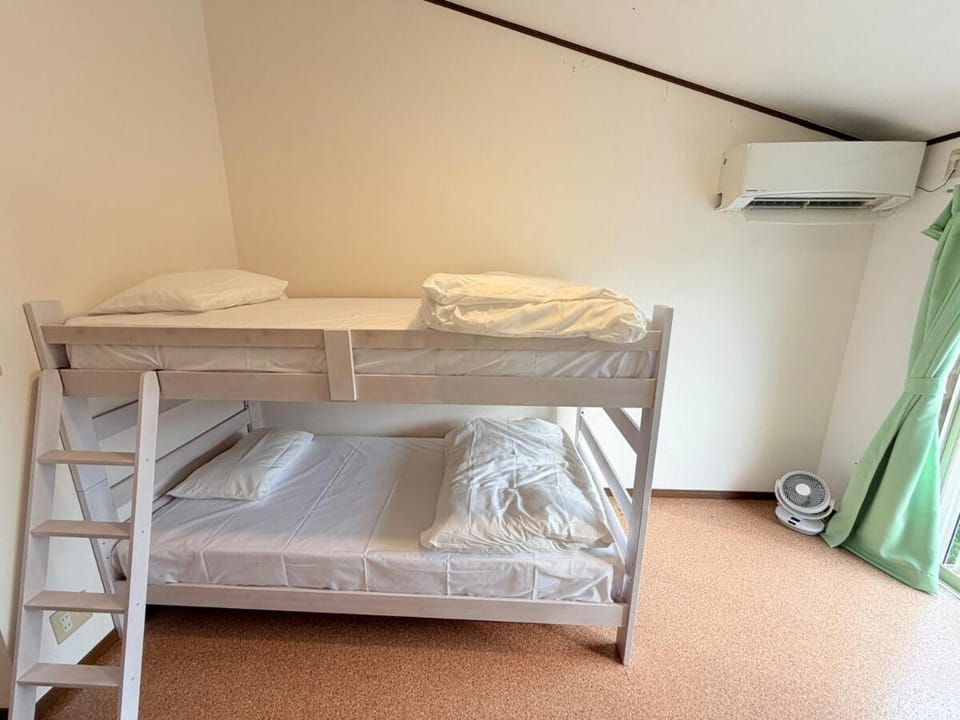 bunk bed