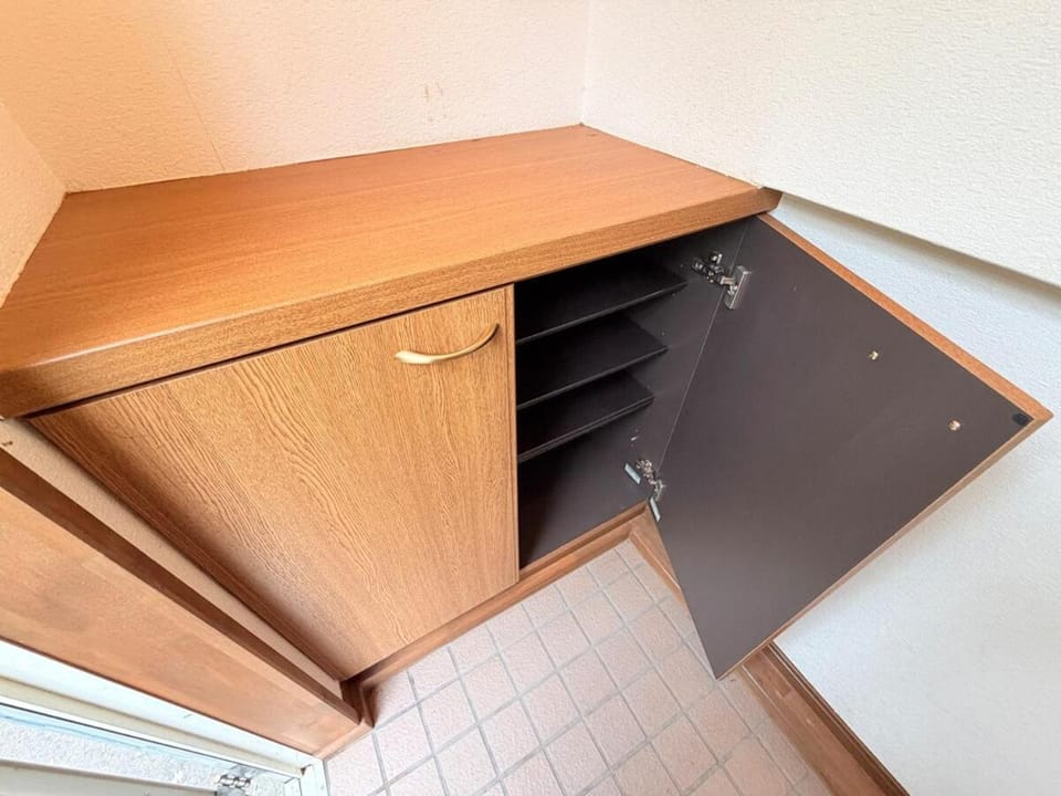 wardrobe