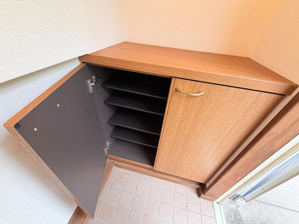 wardrobe