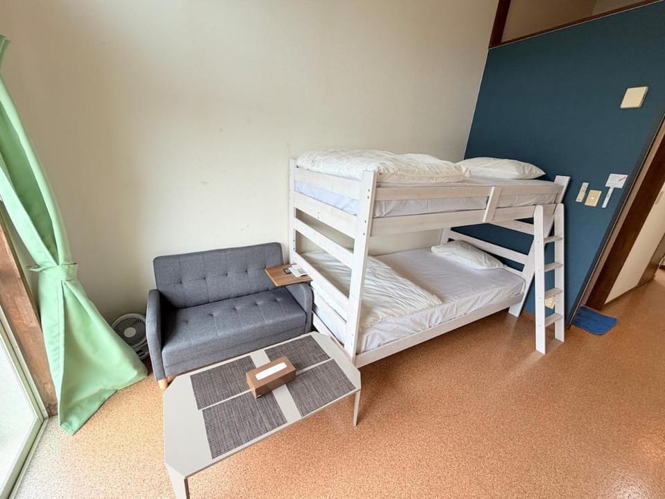 bunk bed