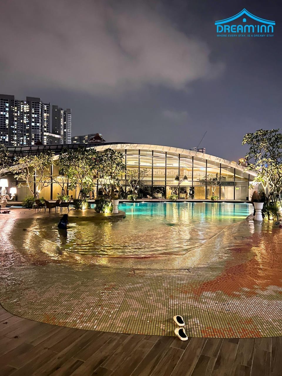 Swimming pool