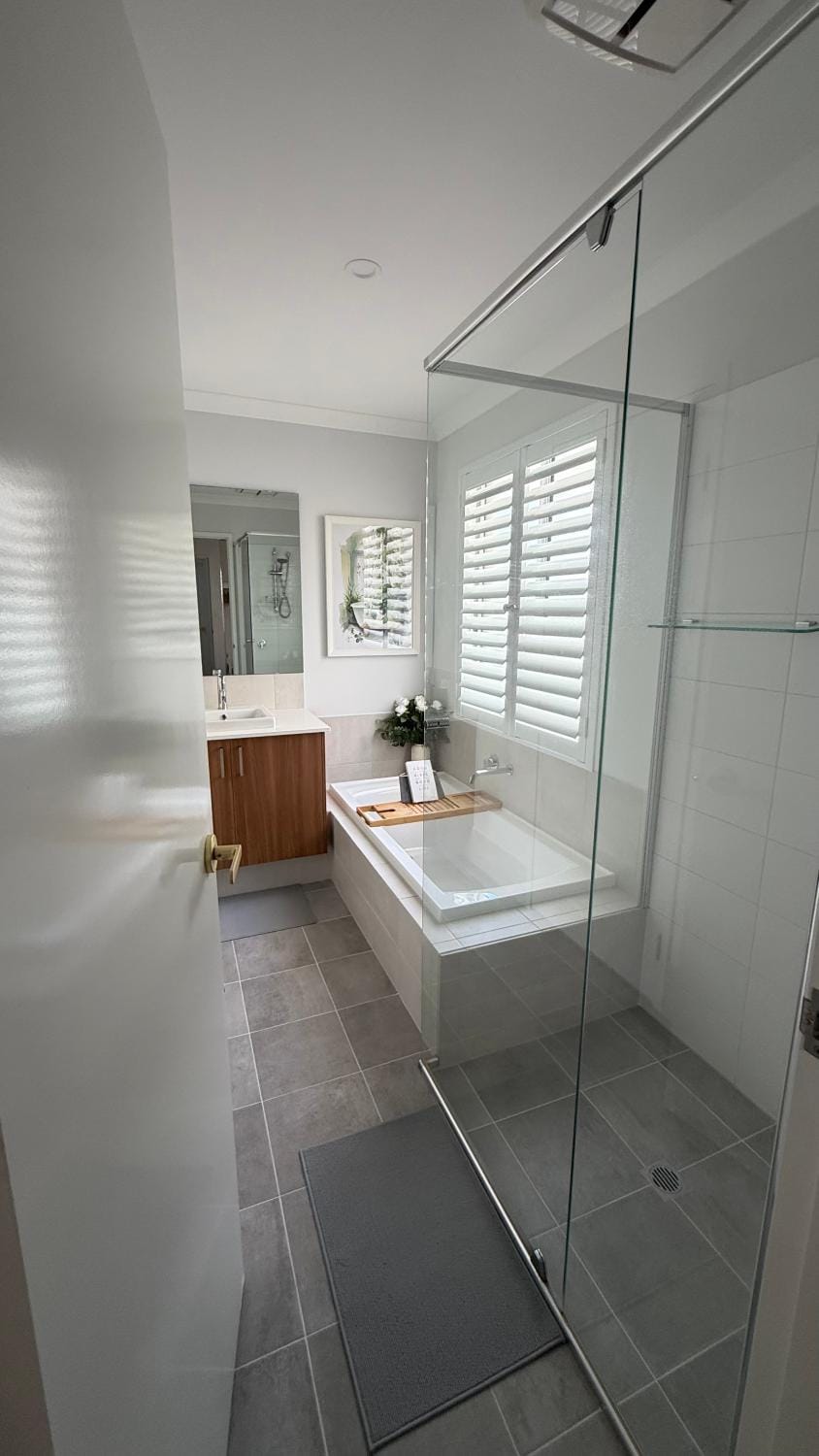 Bathroom, Bath