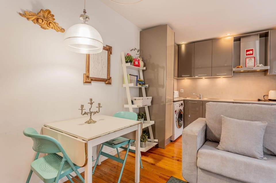 BmyGuest - 28 Tram Central Apartment Apartment in Lisbon