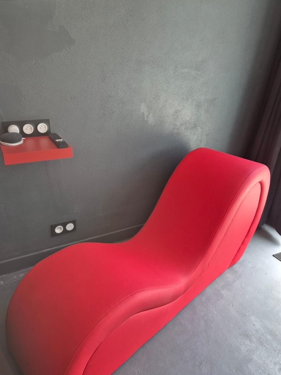 Massage, Massage, Living room, Seating area