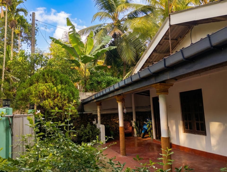 Nadee Villa House in Southern Province