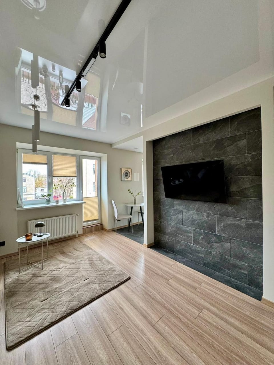 TV and multimedia, Photo of the whole room