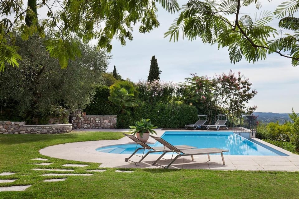 Villa Il Rifugio degli Oleandri - Vista mozzafiato Villa in Cavaion Veronese
