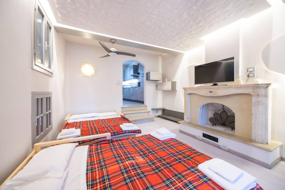 Communal lounge/ TV room, Living room